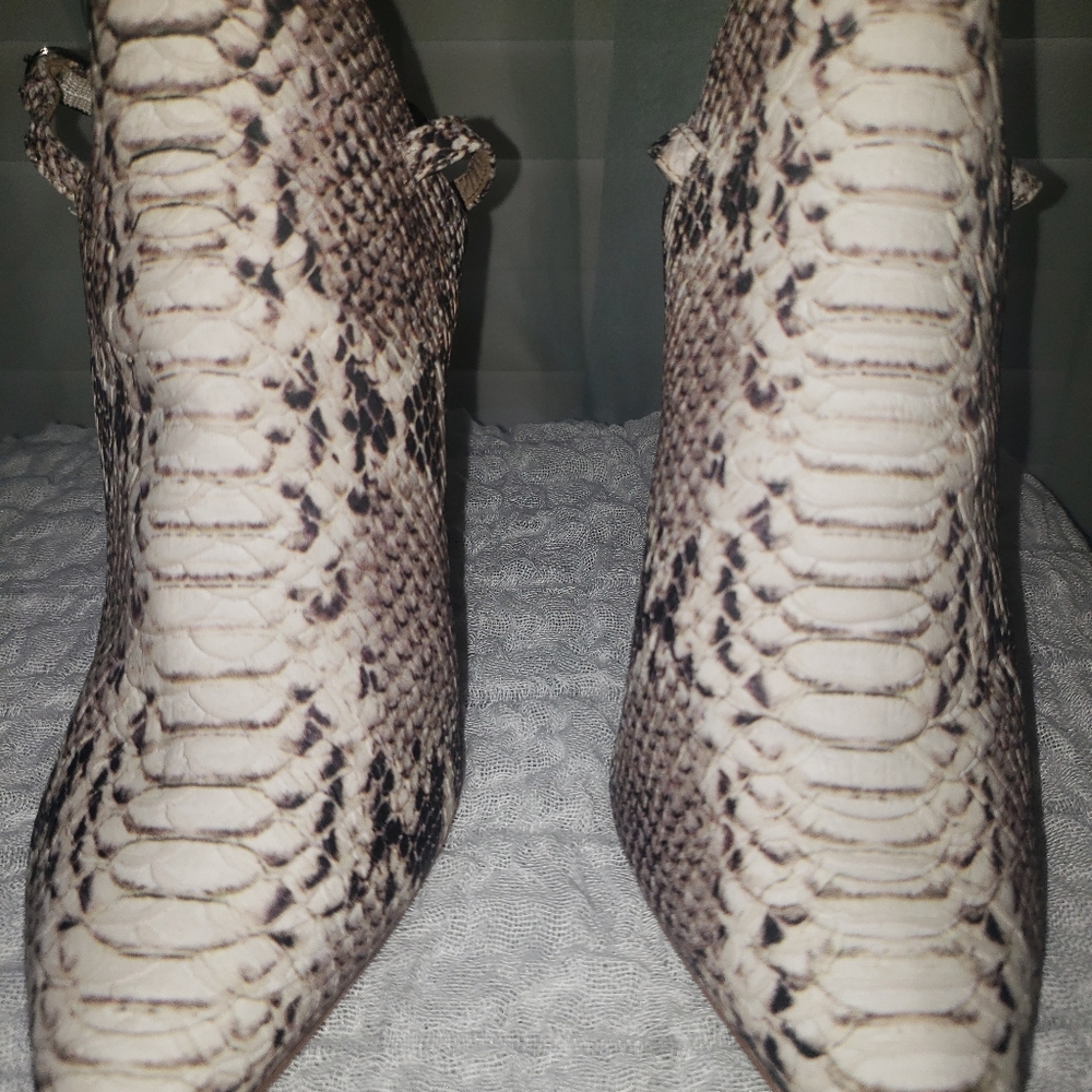 Steve Madden Pumps